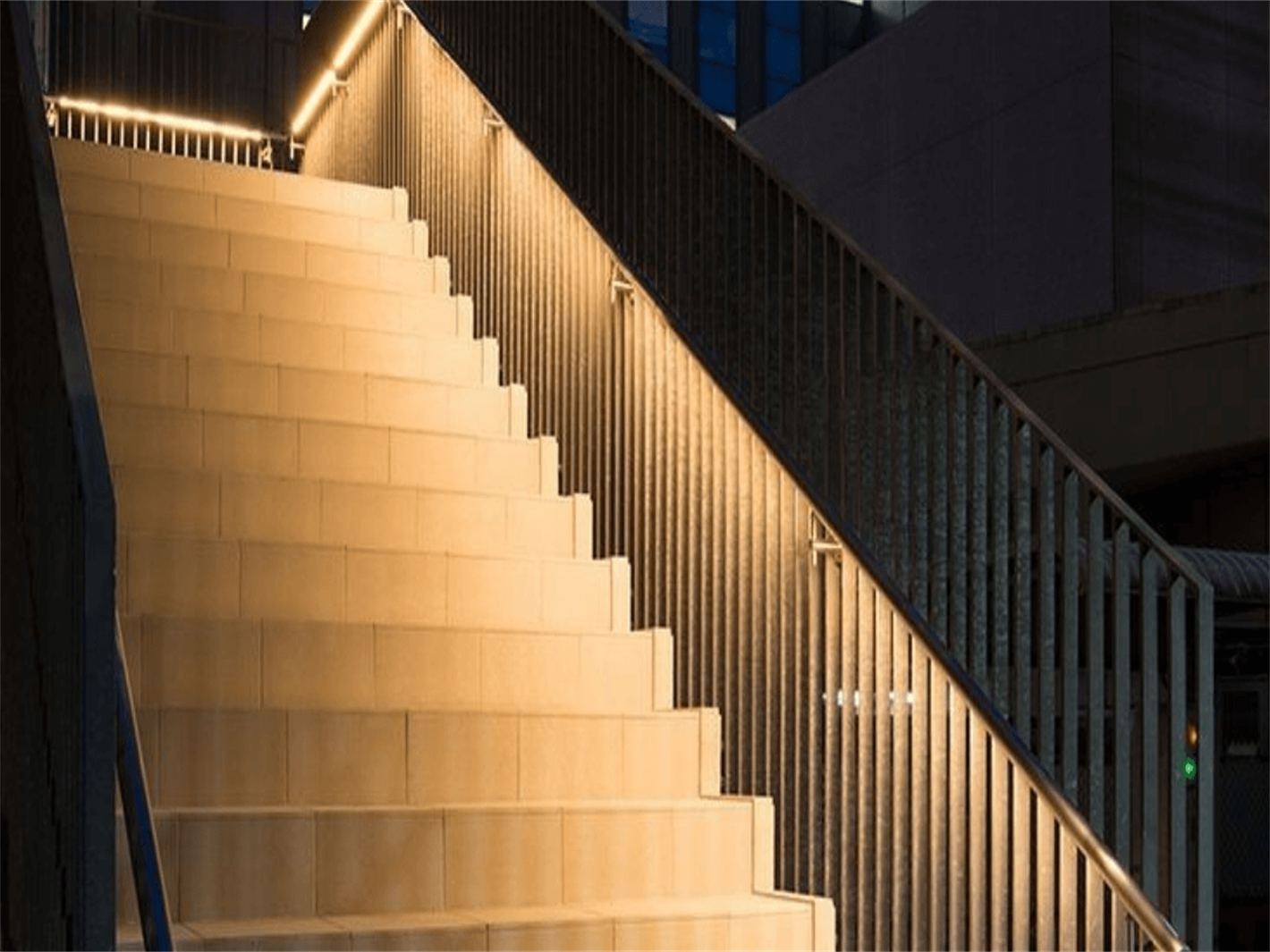 LED para Luces y Resaltados de Escaleras-Instalación-Eficiencia Energética