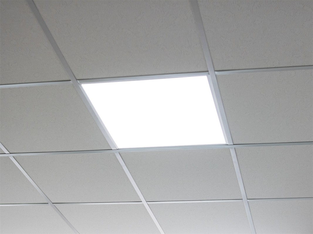 Cómo Instalar Iluminación LED de Panel en tu Sala de Estar-Soluciones-Instalación